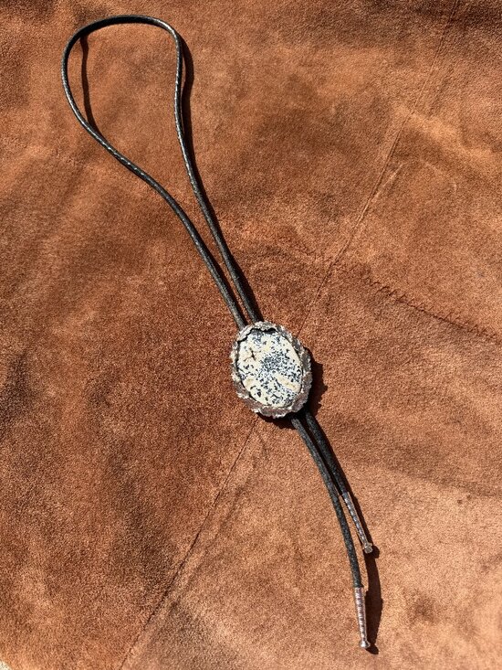 Vintage Jewelry - Western leather bolo tie cream & black patterned stone cabochon silver tone NFR